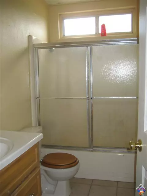 1050 E Lingard St, Lancaster, CA 93535 photo 12