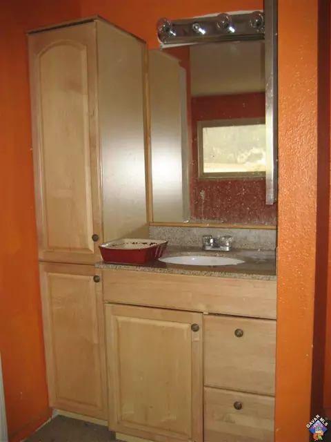 1050 E Lingard St, Lancaster, CA 93535 photo 10