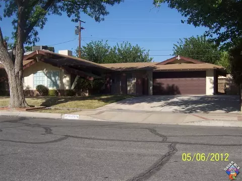 44179 E 11th St, Lancaster, CA 93535 photo 2