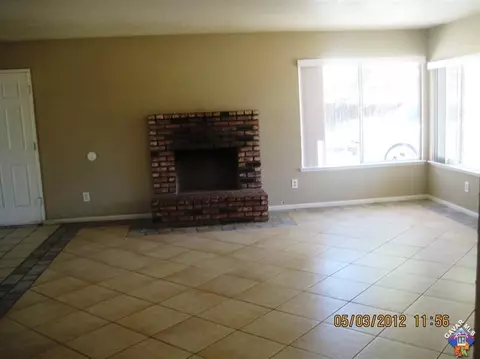 41435 156th St E, Lancaster, CA 93535 photo 2