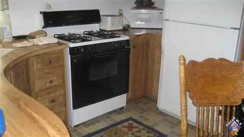 2467 Sam St, Rosamond, CA 93560 photo 6