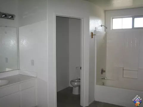 1833 Hart St, Lancaster, CA 93534 photo 10