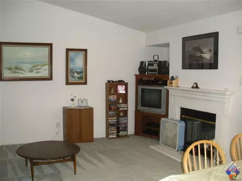 37537 Deville St, Palmdale, CA 93552 photo 5