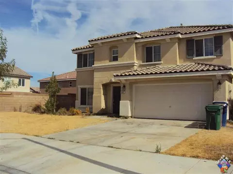 1805 E Jackman St, Lancaster, CA 93535 photo 2