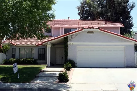 1308 Herzel Ave, Lancaster, CA 93535 photo 3