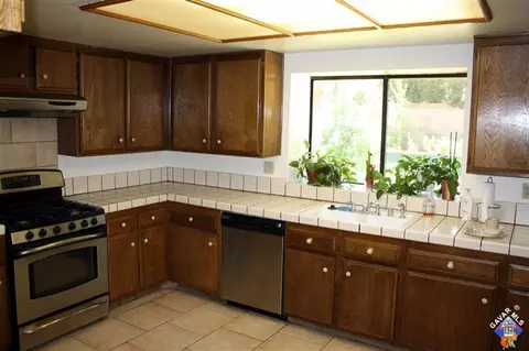 1308 Herzel Ave, Lancaster, CA 93535 photo 6