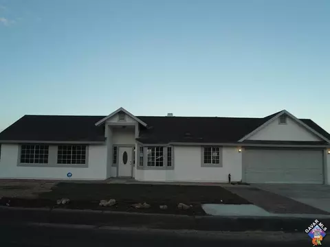39402 169th St, Palmdale, CA 93591 photo 1