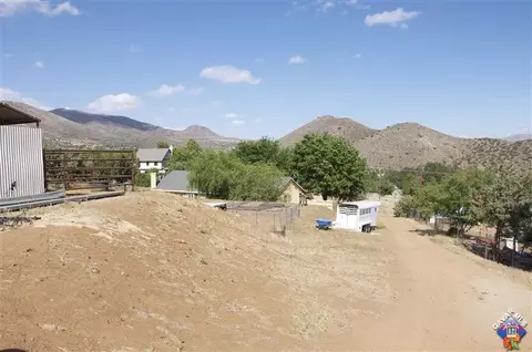 34233 Crown Valley Rd, Acton, CA 93510 photo 3