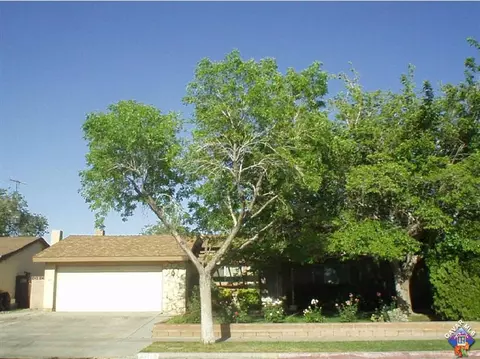 45702 Fig Ave, Lancaster, CA 93534 photo 1