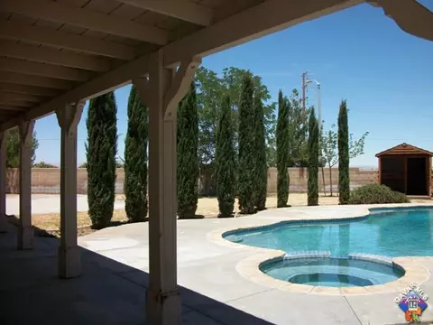 45926 Barham Ave, Lancaster, CA 93534 photo 2