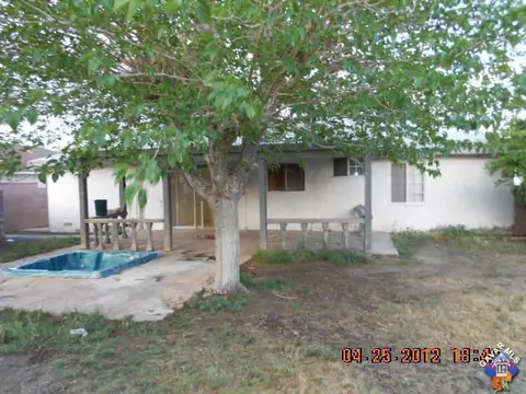 38751 32nd St, Palmdale, CA 93550 photo 3