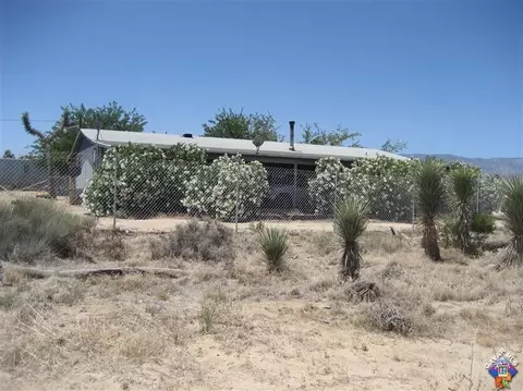 6073 Goss Rd, Phelan, CA 92371 photo 1