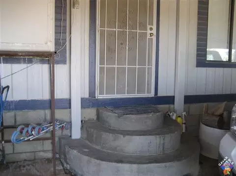 6073 Goss Rd, Phelan, CA 92371 photo 3