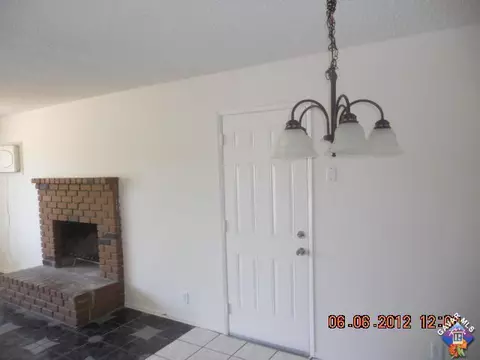40964 166th St, Lancaster, CA 93535 photo 2
