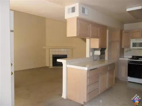 39237 W 10th St #E, Palmdale, CA 93551 photo 7