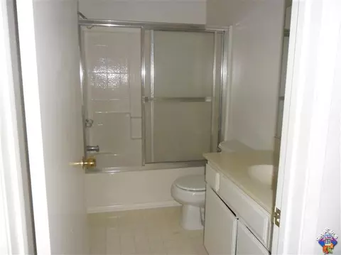 39237 W 10th St #E, Palmdale, CA 93551 photo 19