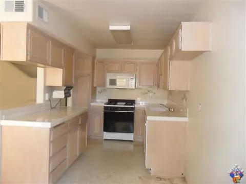39237 W 10th St #E, Palmdale, CA 93551 photo 6