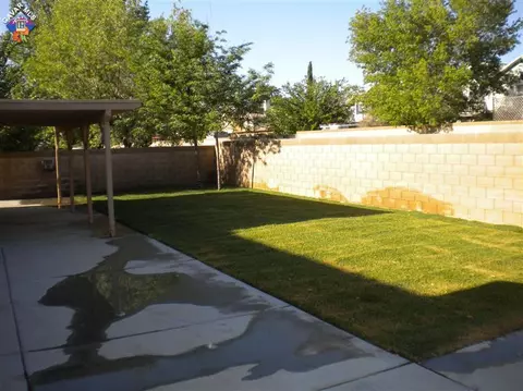 43360 11th St, Lancaster, CA 93535 photo 4