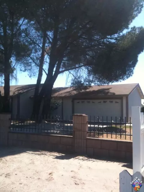 40528 Fieldspring St, Lancaster, CA 93535 photo 2