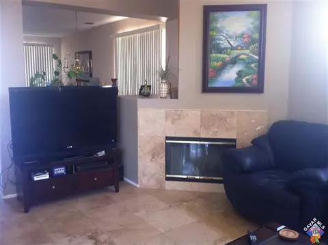 45920 Barham Ave, Lancaster, CA 93534 photo 2