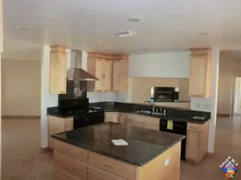33061 Acklins Ave, Acton, CA 93510 photo 2