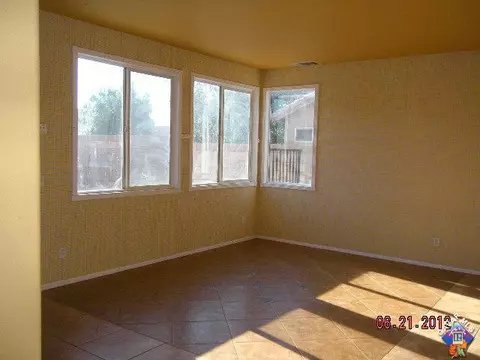 37447 E 56th St, Palmdale, CA 93552 photo 3