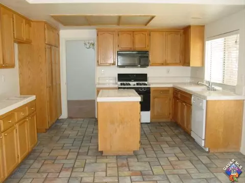 39903 Gorham Ln, Palmdale, CA 93551 photo 5
