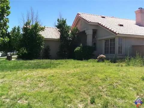 37141 57th St, Palmdale, CA 93552 photo 2