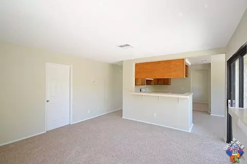 639 E Kettering St, Lancaster, CA 93535 photo 6
