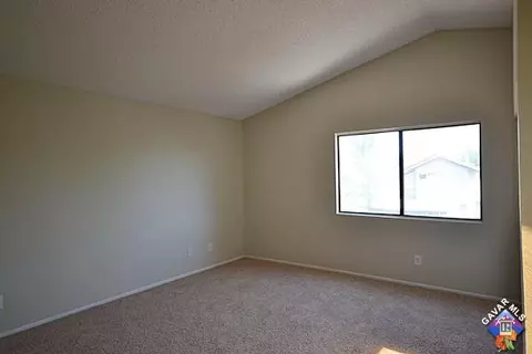 639 E Kettering St, Lancaster, CA 93535 photo 10