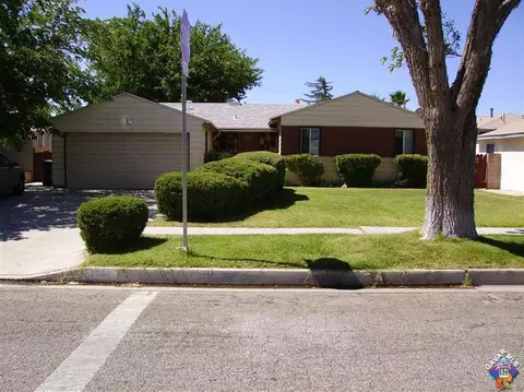 1300 W Kettering St, Lancaster, CA 93534 photo 1