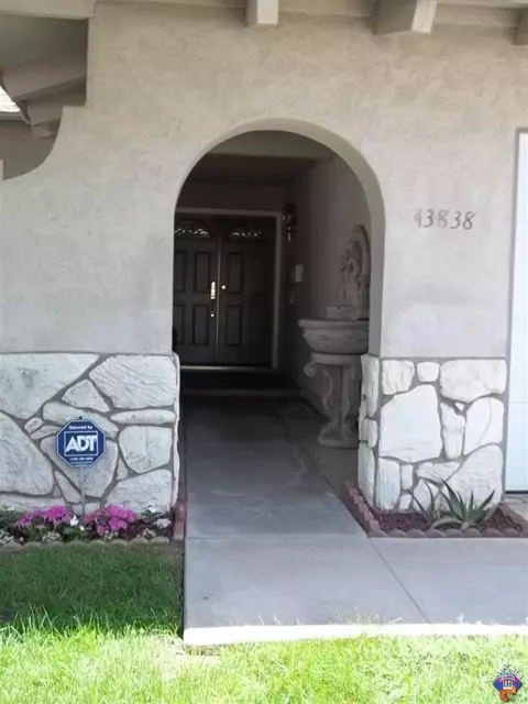 43838 Birchtree Ave, Lancaster, CA 93534 photo 2