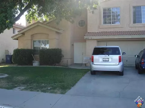 44102 27th St, Lancaster, CA 93535 photo 2