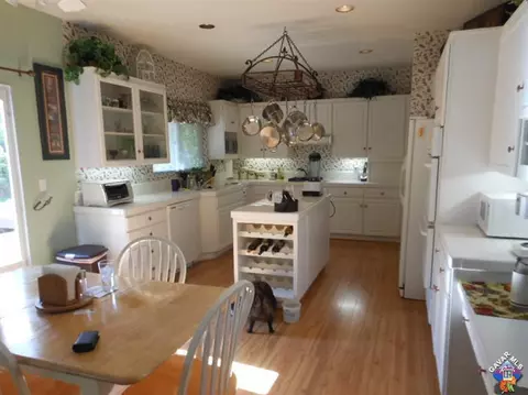 42327 Aaron Ct, Lancaster, CA 93536 photo 7