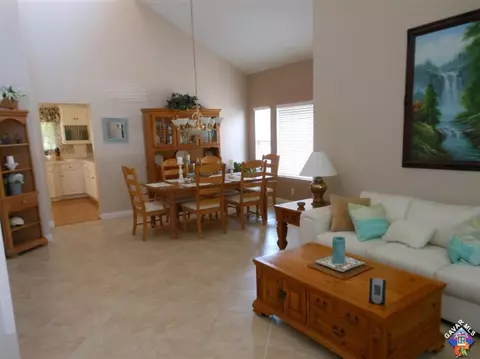 42327 Aaron Ct, Lancaster, CA 93536 photo 3