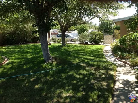 2002 Sweetbrier St, Palmdale, CA 93550 photo 6