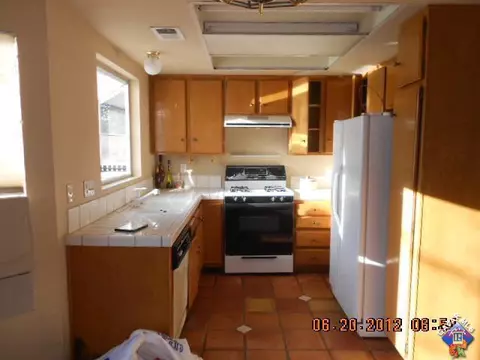 36824 Meadowview Ct, Palmdale, CA 93552 photo 2