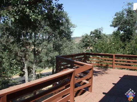 18245 Alps Dr, Tehachapi, CA 93561 photo 2