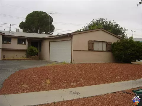 620 Nugent St E, Lancaster, CA 93535 photo 1