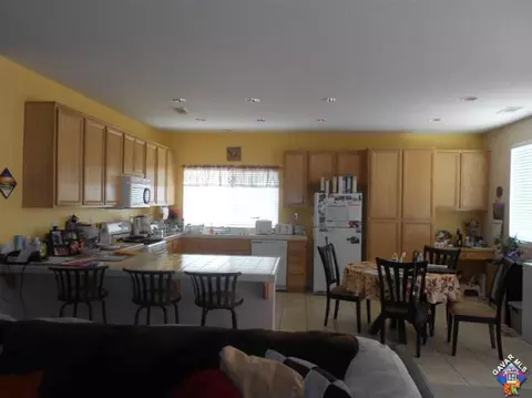 38201 Grant Dr, Palmdale, CA 93552 photo 8