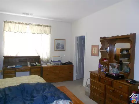 38201 Grant Dr, Palmdale, CA 93552 photo 14