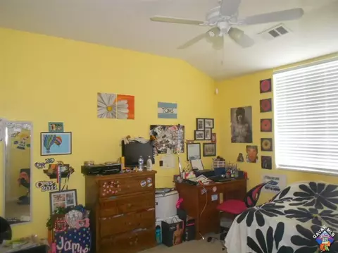 38201 Grant Dr, Palmdale, CA 93552 photo 9