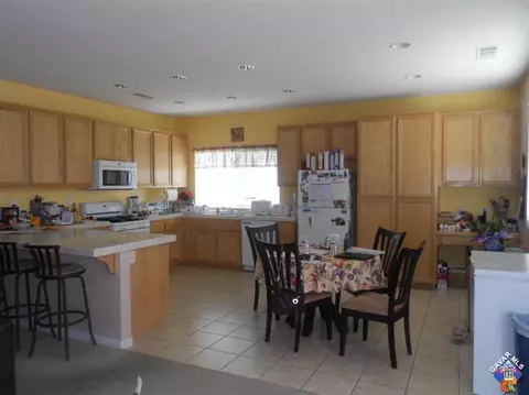 38201 Grant Dr, Palmdale, CA 93552 photo 7
