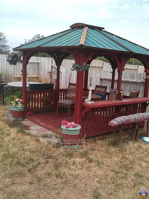 44815 Benald St, Lancaster, CA 93535 photo 3