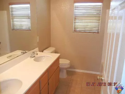 4613 Jade Ct, Lancaster, CA 93536 photo 9