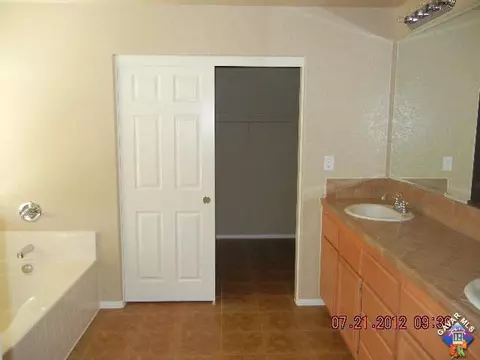 4613 Jade Ct, Lancaster, CA 93536 photo 6
