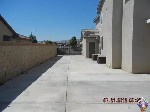 4613 Jade Ct, Lancaster, CA 93536 photo 2