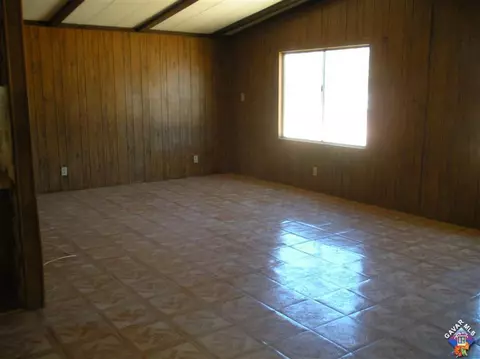 8075 Goldencrest Dr, Mojave, CA 93501 photo 3