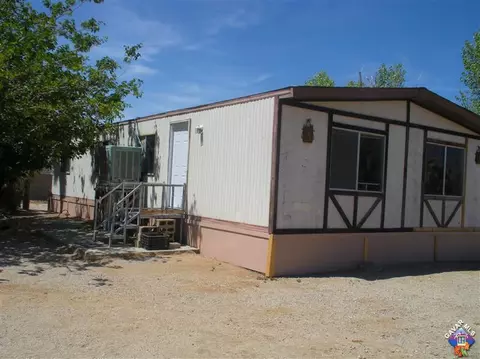 8075 Goldencrest Dr, Mojave, CA 93501 photo 14