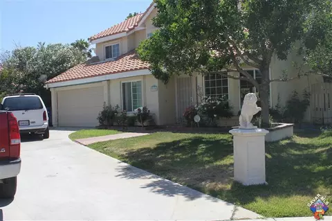 37101 Agate Ct, Palmdale, CA 93550 photo 2